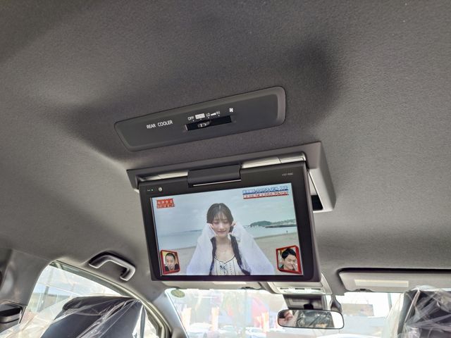 TOYOTA NOAH HYBRID 2017 Image 31