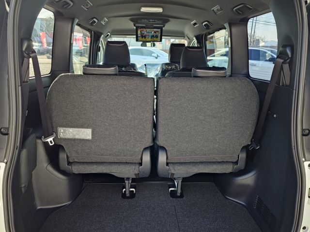 TOYOTA NOAH HYBRID 2017 Image 31