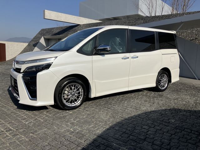 TOYOTA VOXY HYBRID 2020 Image 31