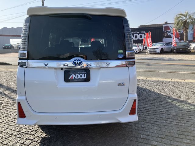 TOYOTA VOXY HYBRID 2020 Image 31