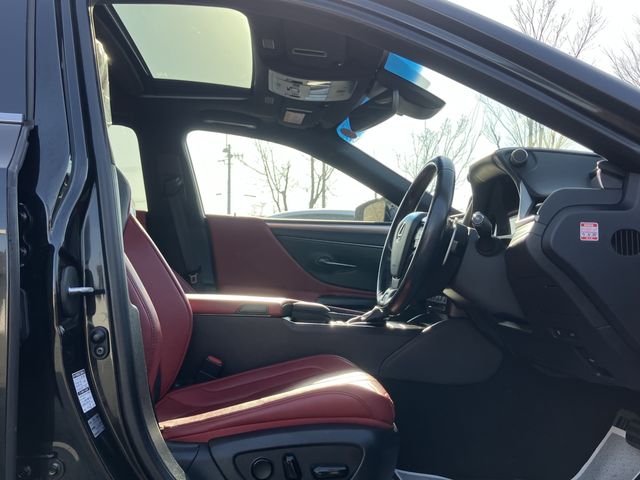 TOYOTA LEXUS ES300H 2020 Image 31