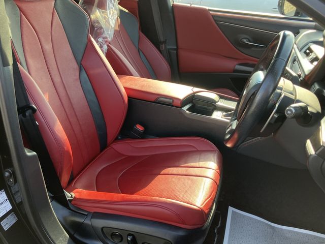 TOYOTA LEXUS ES300H 2020 Image 31