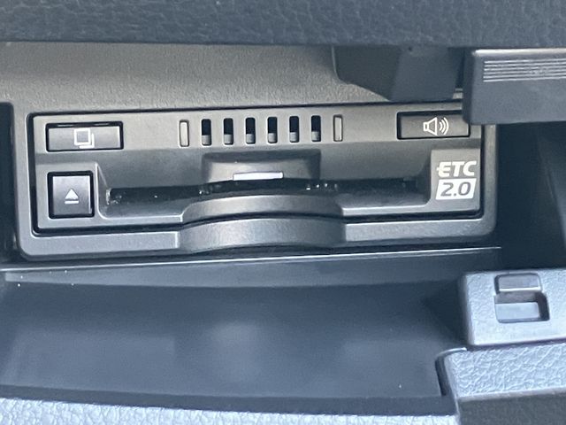 TOYOTA LEXUS ES300H 2020 Image 31