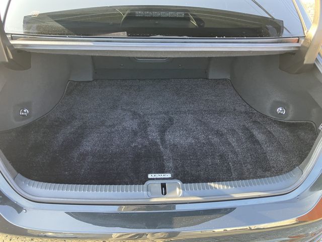 TOYOTA LEXUS ES300H 2020 Image 31