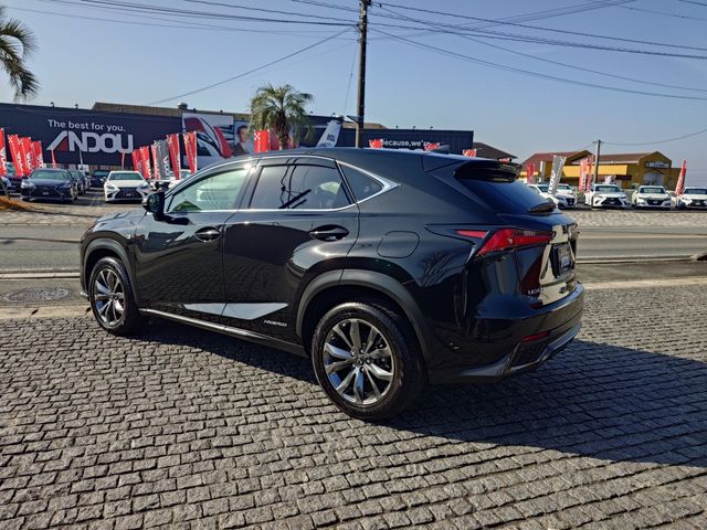 TOYOTA LEXUS NX300H 2018 Image 31