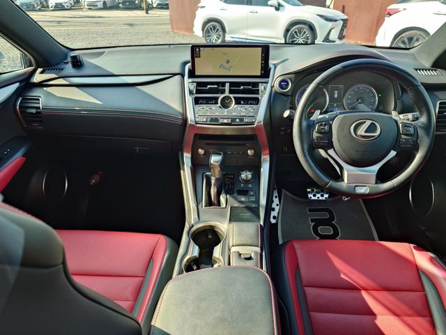 TOYOTA LEXUS NX300H 2018 Image 31