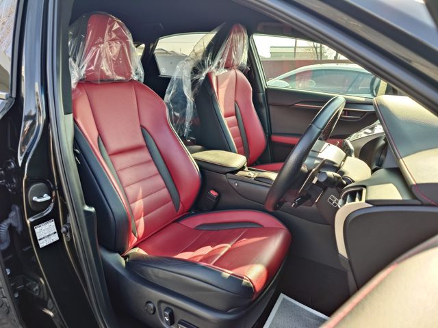 TOYOTA LEXUS NX300H 2018 Image 31