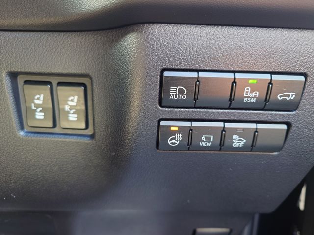 TOYOTA LEXUS NX300H 2018 Image 31