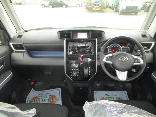 TOYOTA TANK 2019 Image 31