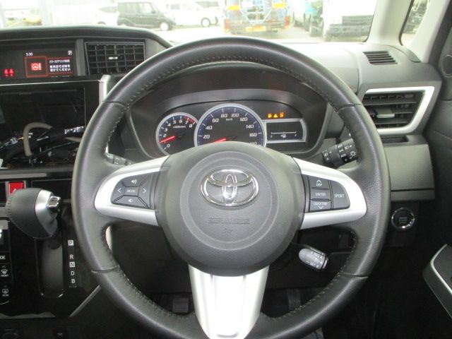 TOYOTA TANK 2019 Image 31