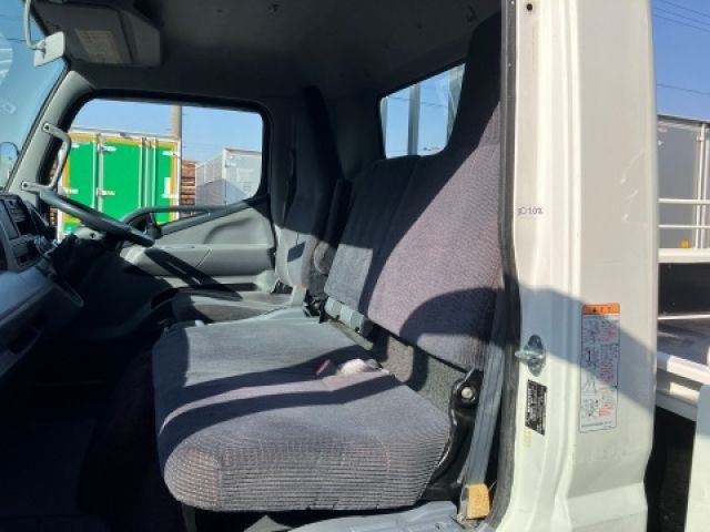 MITSUBISHI CANTER 2014 Image 31