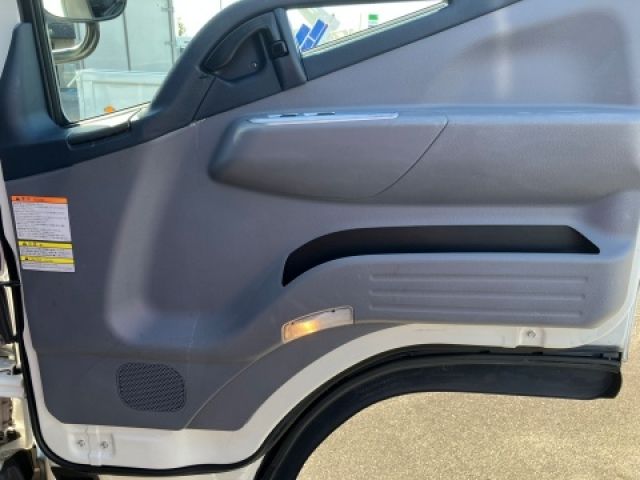 MITSUBISHI CANTER 2014 Image 31