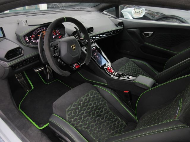 LAMBORGHINI HURACAN 2023 Image 31