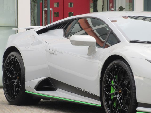 LAMBORGHINI HURACAN 2023 Image 31