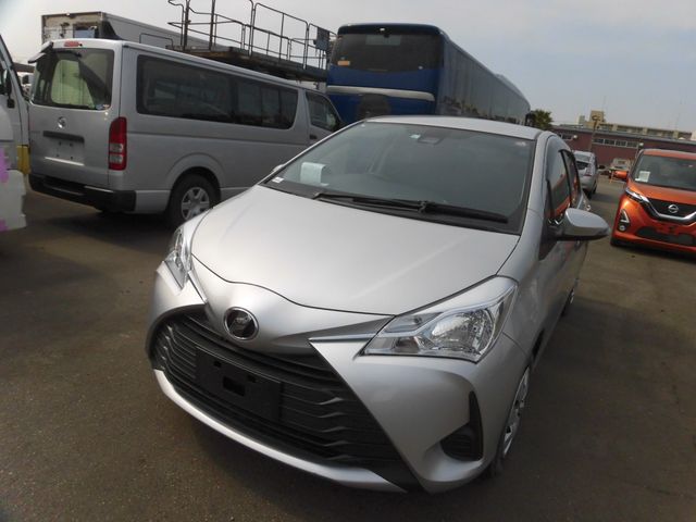 TOYOTA VITZ 2019 Image 31