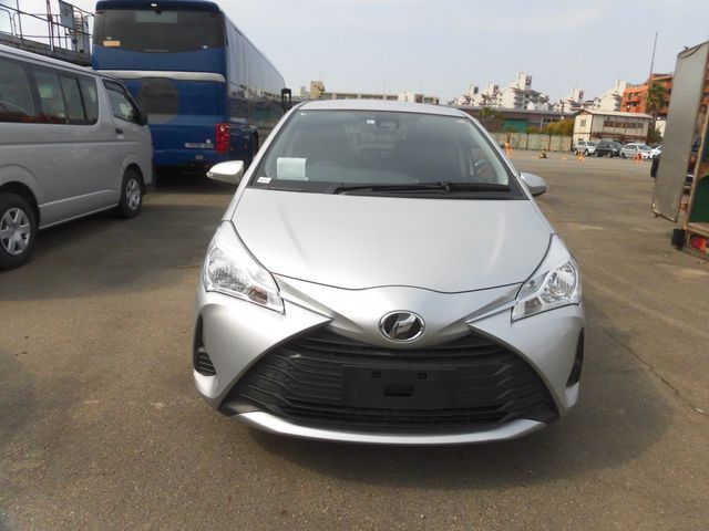 TOYOTA VITZ 2019 Image 31