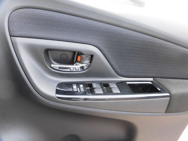 TOYOTA VITZ 2019 Image 31