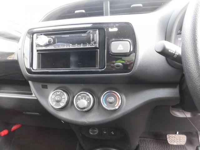 TOYOTA VITZ 2019 Image 31