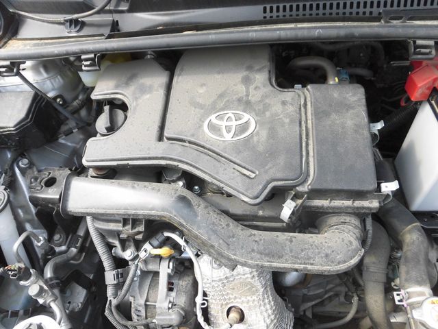 TOYOTA VITZ 2019 Image 31
