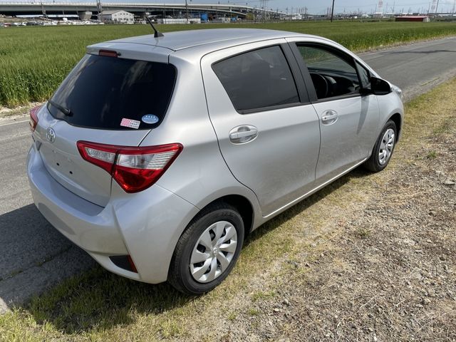 TOYOTA VITZ 2019 Image 31