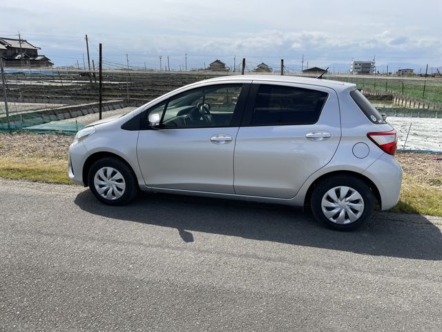 TOYOTA VITZ 2019 Image 31