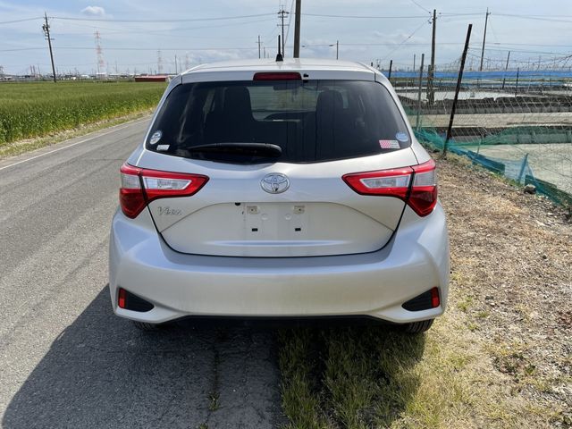 TOYOTA VITZ 2019 Image 31