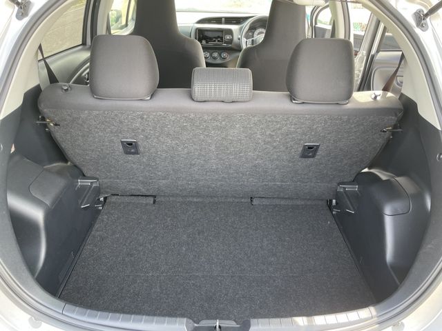 TOYOTA VITZ 2019 Image 31
