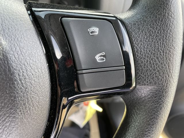 TOYOTA VITZ 2019 Image 31