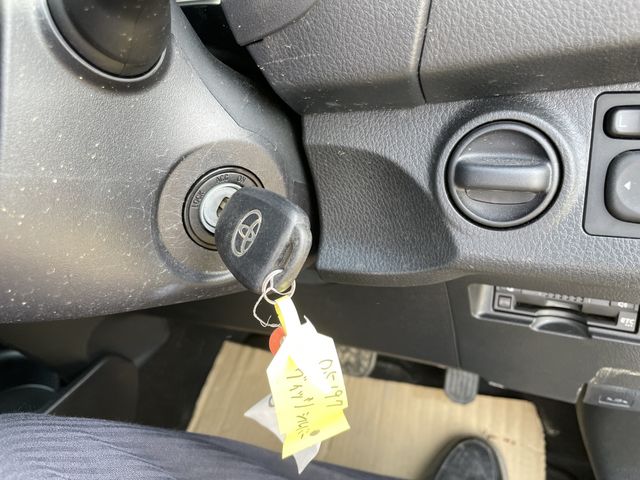 TOYOTA VITZ 2019 Image 31