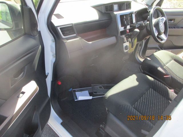 TOYOTA ROOMY 2018 Image 31