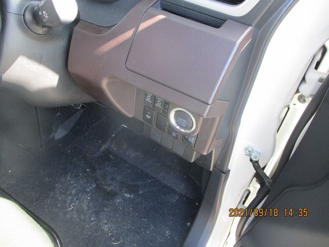 TOYOTA ROOMY 2018 Image 31