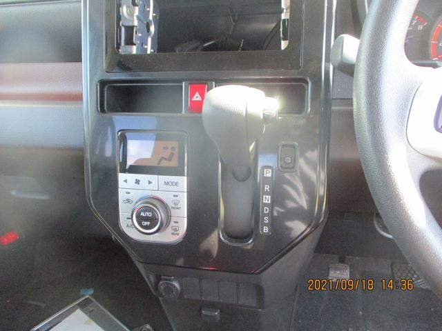 TOYOTA ROOMY 2018 Image 31