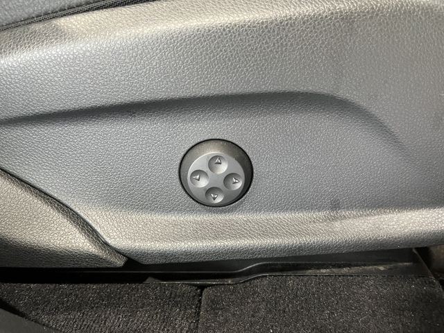 MERCEDES BENZ GLC CL 2016 Image 31