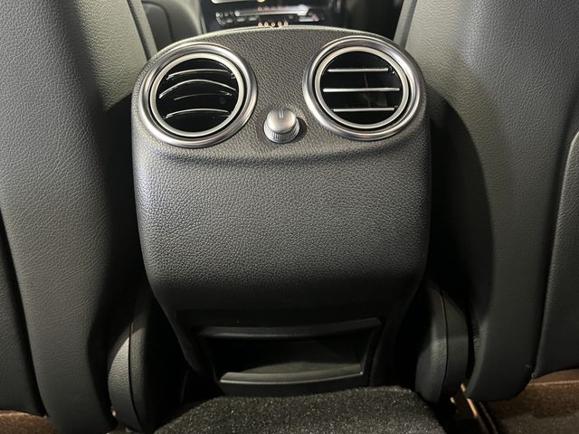 MERCEDES BENZ GLC CL 2016 Image 31