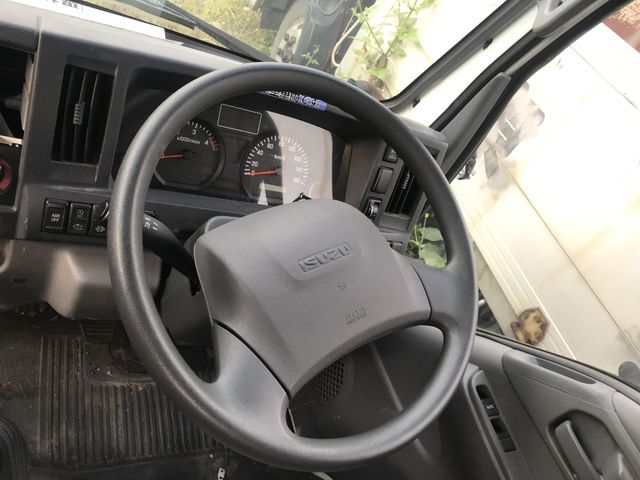 ISUZU ELF 2017 Image 31