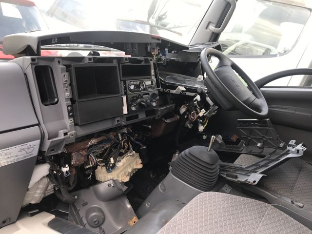 ISUZU ELF 2018 Image 31