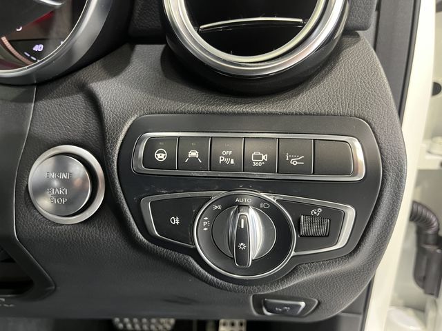 MERCEDES BENZ GLC CL 2017 Image 31