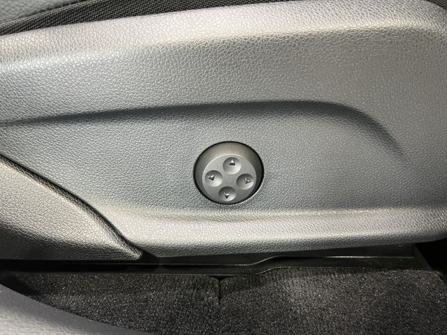 MERCEDES BENZ GLC CL 2017 Image 31