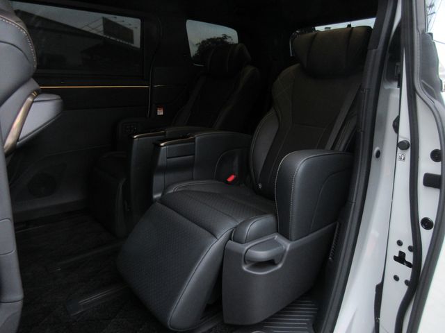 TOYOTA VELLFIRE  HYBRID 2025 Image 31