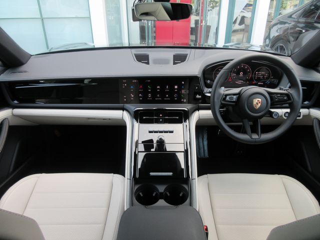 PORSCHE PANAMERA 2025 Image 31