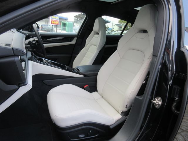 PORSCHE PANAMERA 2025 Image 31