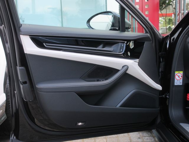 PORSCHE PANAMERA 2025 Image 31