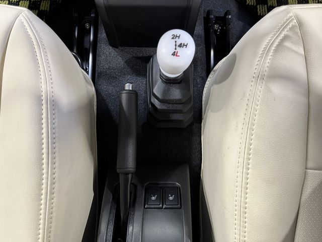 SUZUKI JIMNY 4WD 2018 Image 31