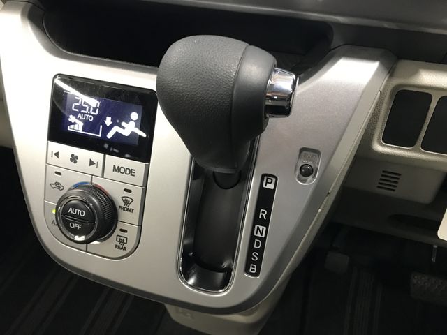 DAIHATSU CAST STYLE 4WD 2017 Image 31