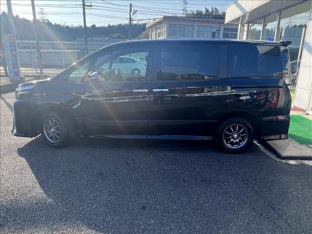 TOYOTA VOXY 2019 Image 31