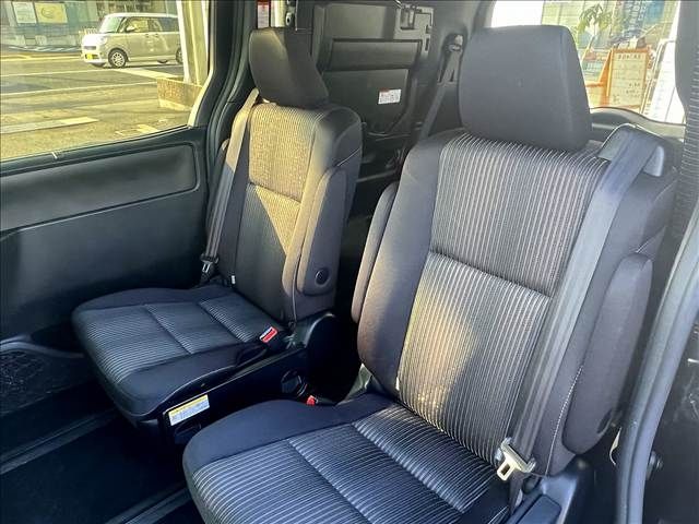 TOYOTA VOXY 2019 Image 31