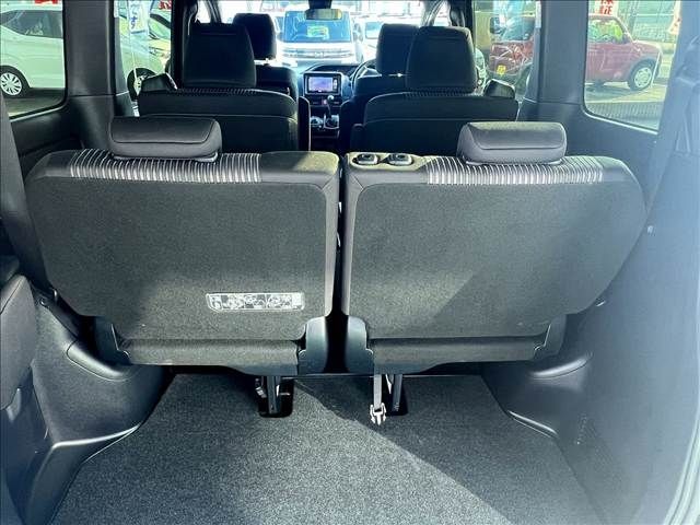 TOYOTA VOXY 2019 Image 31