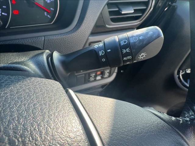 TOYOTA VOXY 2019 Image 31