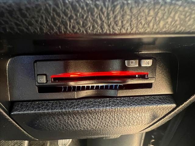 TOYOTA VOXY 2019 Image 31