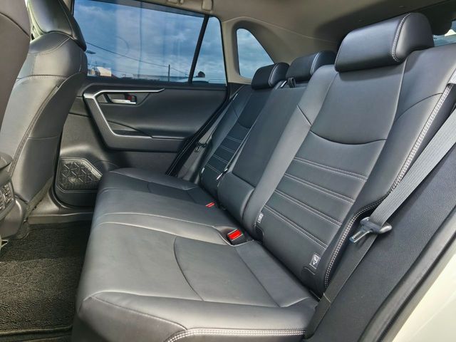 TOYOTA RAV4 HYBRID 4WD 2021 Image 31